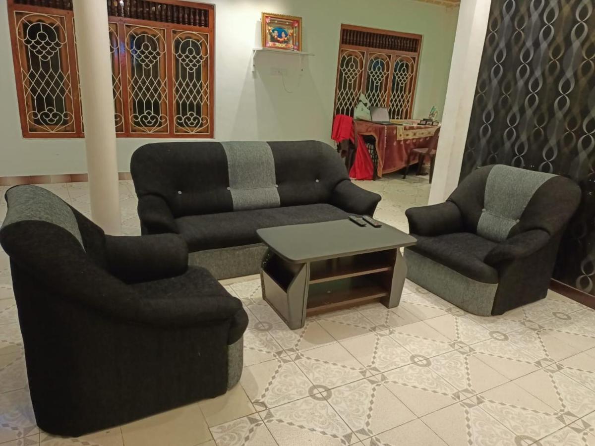 Nallur Holidays Inn جافنا المظهر الخارجي الصورة